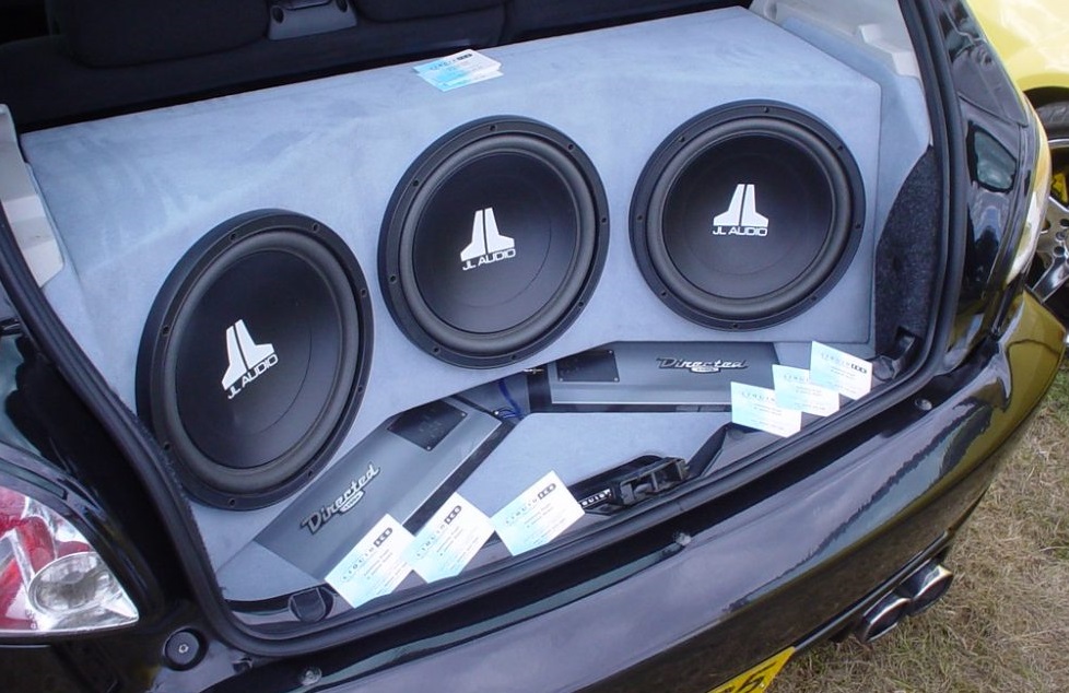 car-stereo-speakers